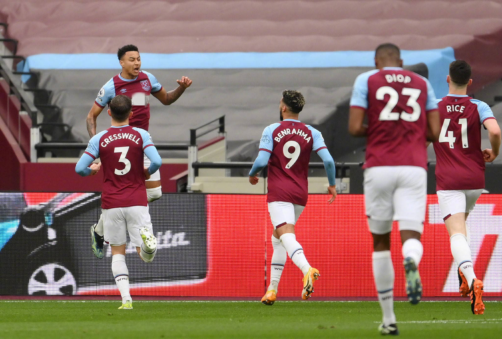 小俱乐部的 小俱乐部的